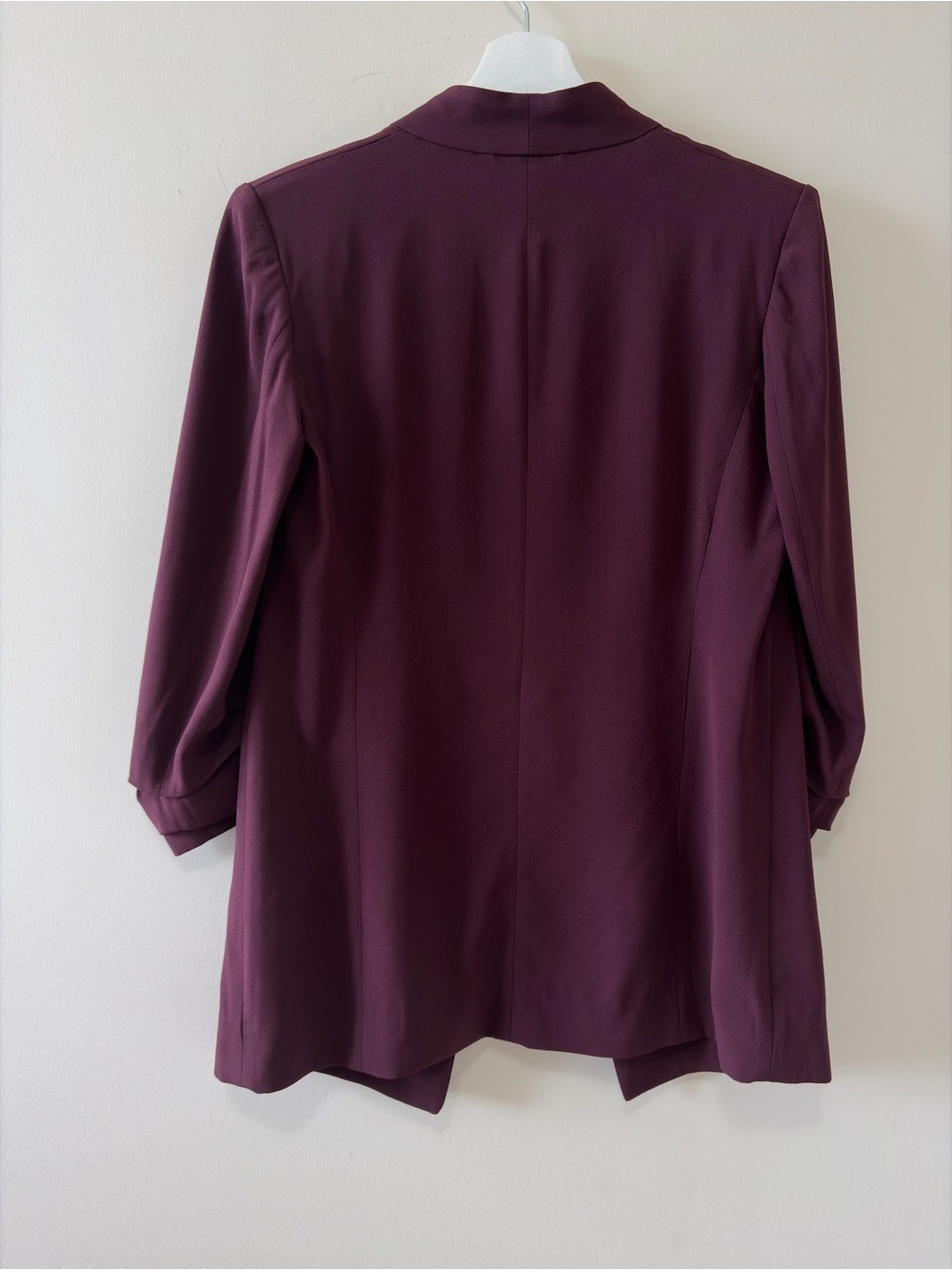 ARITZIA BABATON POWER BLAZER MIRROR CREPE SIZE 2 - Picture 5 of 10